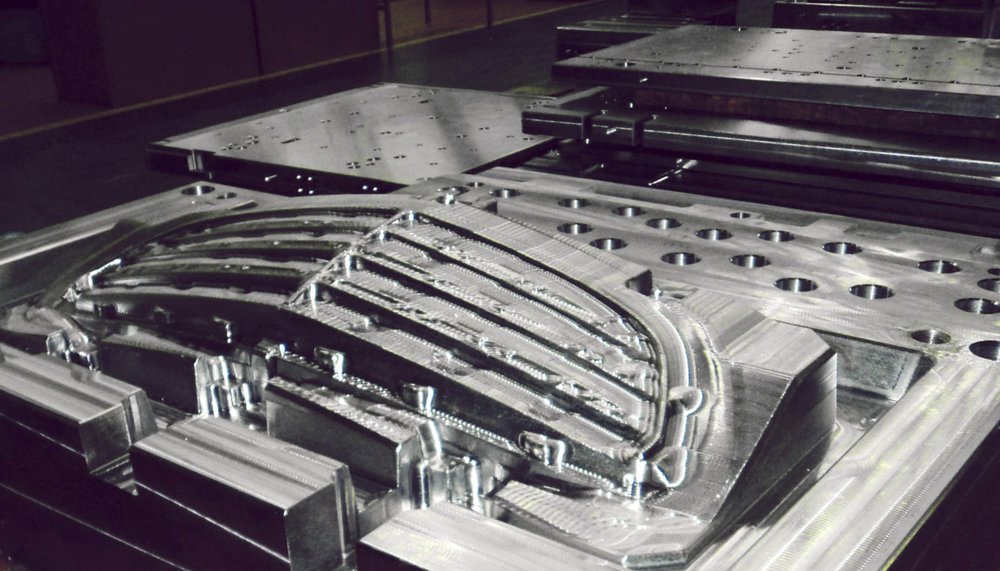 TJ MOLDES expande capacidade e performance na fabricação de moldes auto